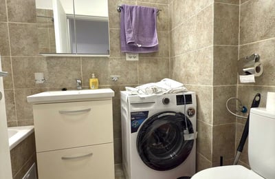 Miete einer neuen und gemütlichen 2-Zimmer-Wohnung mit Balkon, 6. Bezirk, Bukarest, Rumänien